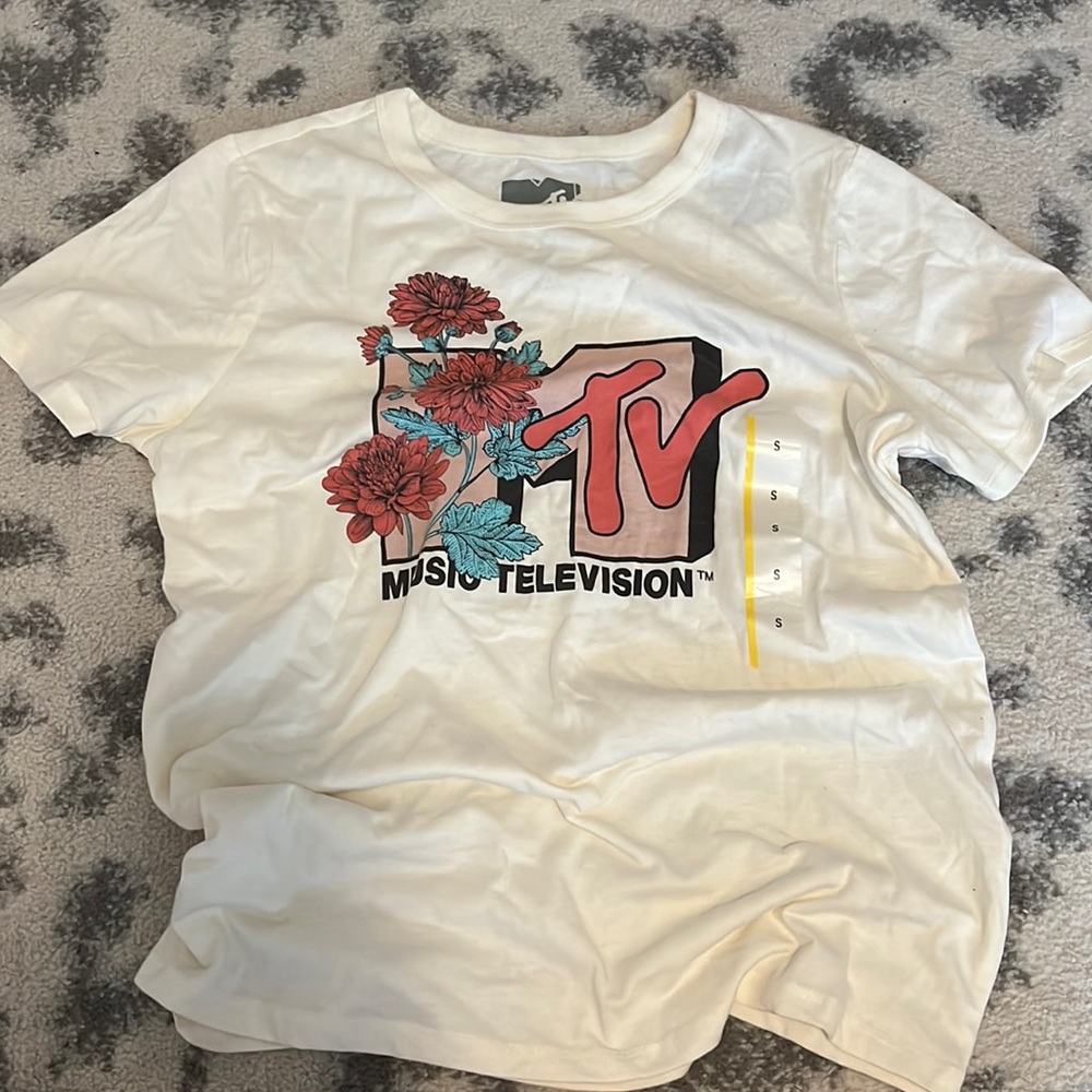 MTV shirt